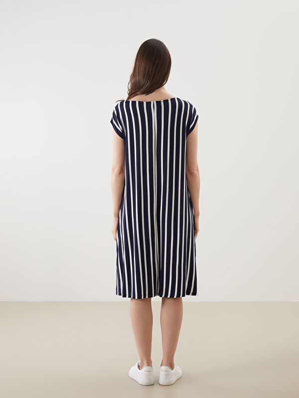 Moudda LC Waikiki - Robe manches courtes en jersey pour Femme - Tunisie 4