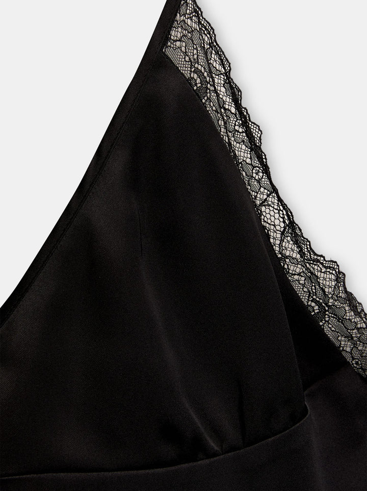 Moudda PULL & BEAR - Robe Mini Satin Dentelle - Tunisie 2