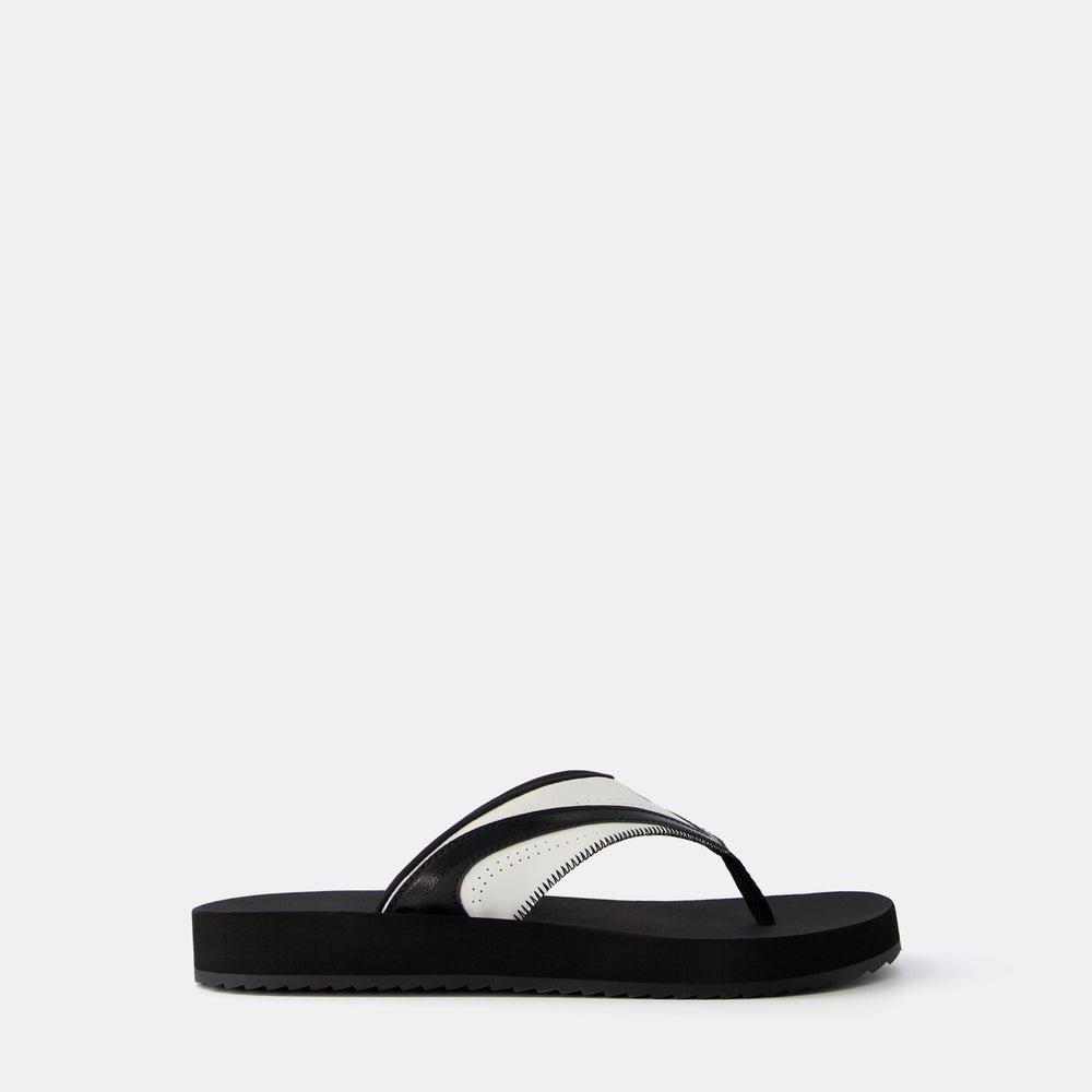 Moudda BERSHKA - Tongs blanches - Tunisie 2