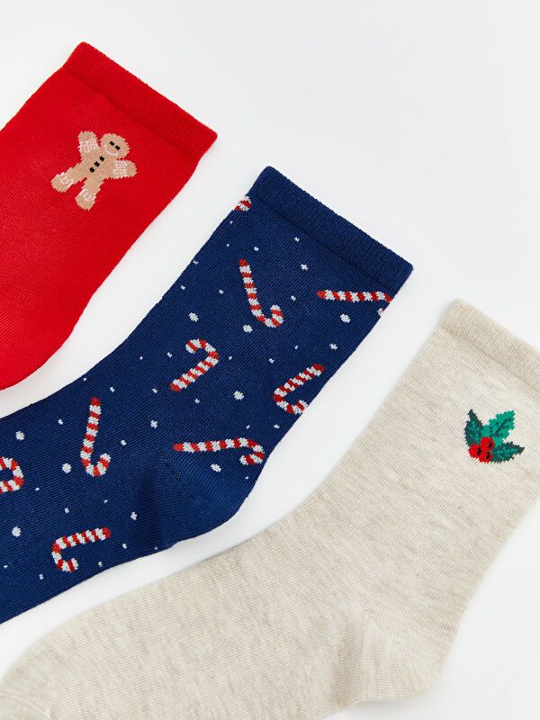 Moudda LC Waikiki - Chaussettes cheville couleur Rouge pour femmes - Tunisie 3
