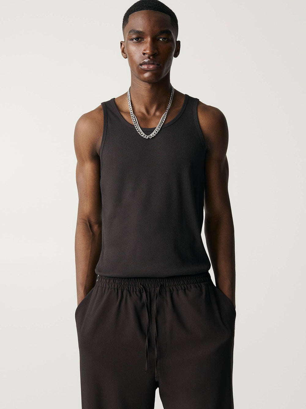 Moudda PULL & BEAR - T-Shirt Bretelles - Côtes Marron & Fiesta - Tunisie 2