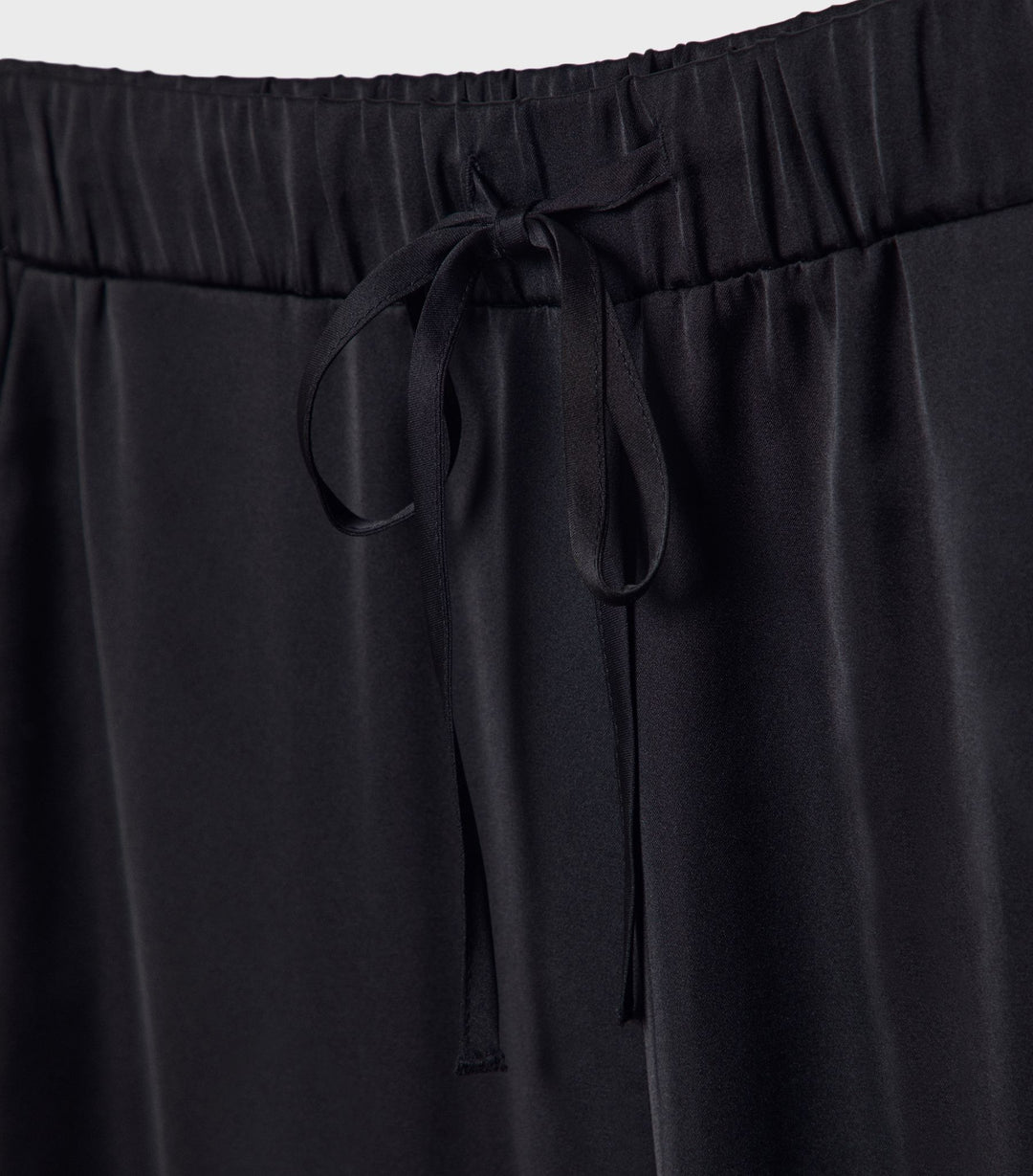 Moudda STRADIVARIUS - Pantalon Large Pull-On en Satin Collection Calor - Tunisie 3