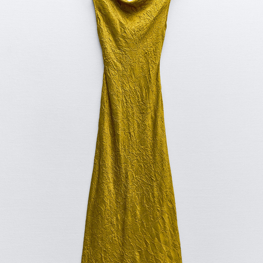 Moudda ZARA - Robe en satin décolleté dos manches courtes - Tunisie 1