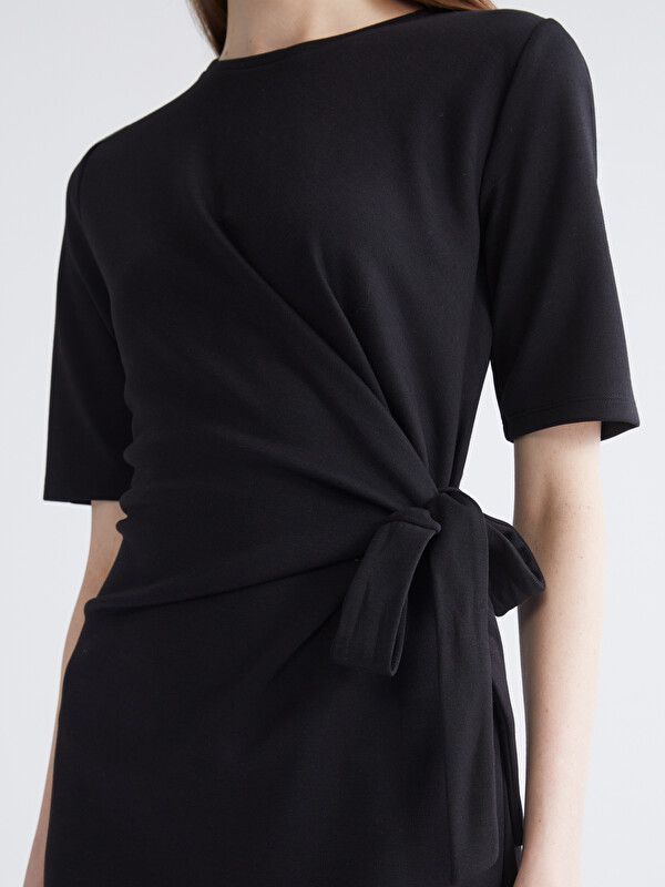 Moudda LC Waikiki - Robe manches courtes en jersey pour Femme couleur Noir - Tunisie 3