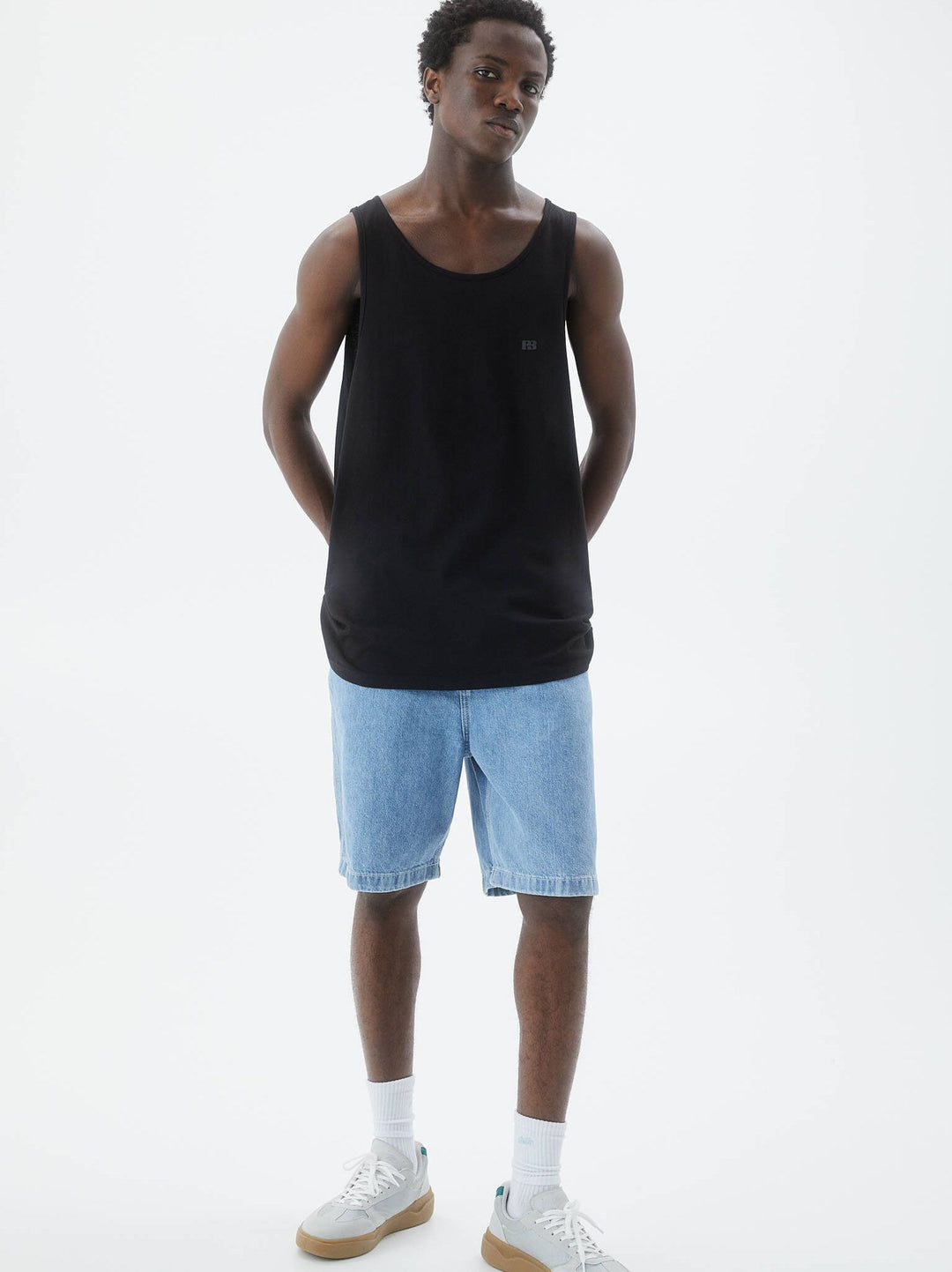 Moudda PULL & BEAR - T-SHIRT - Tunisie 2