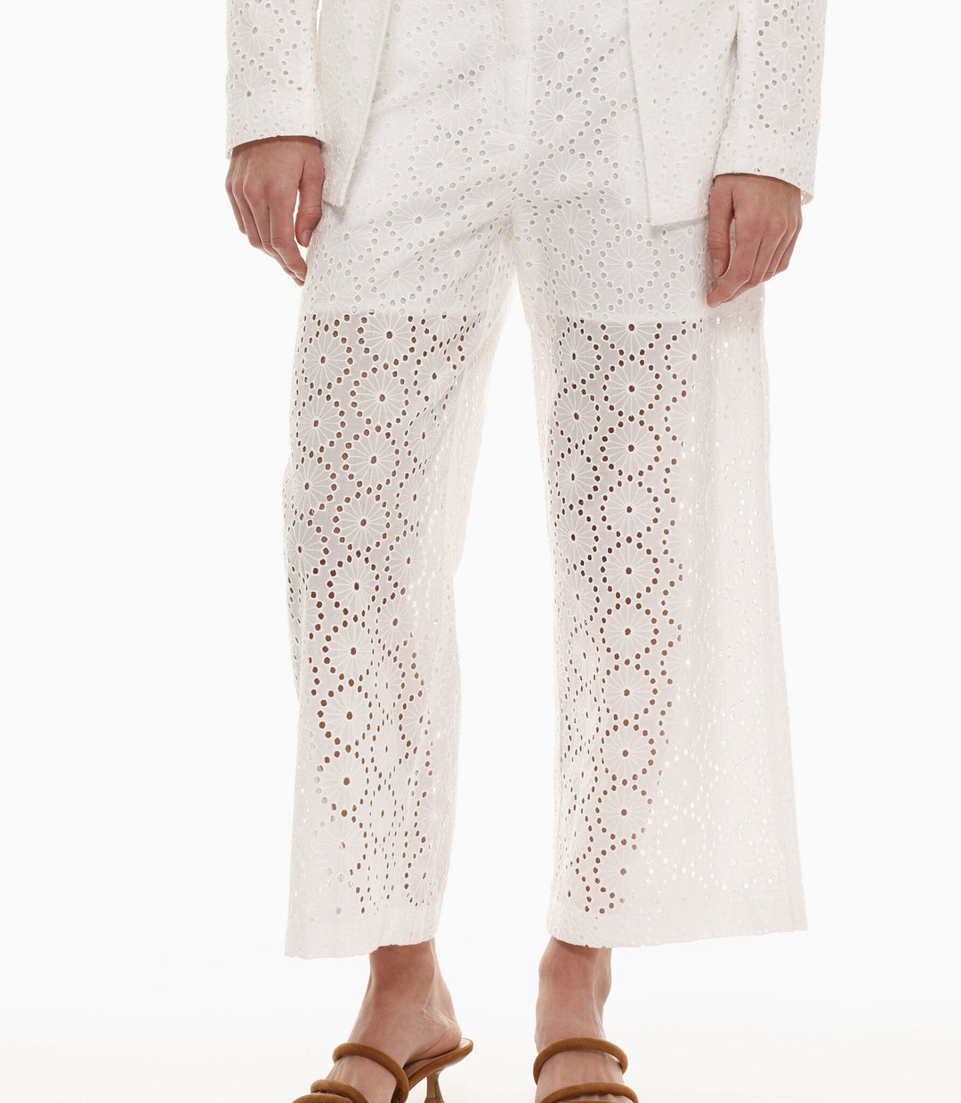 Moudda Lefties - Pantalon Culotte Schiffli - Collection Blanche - Tunisie 4