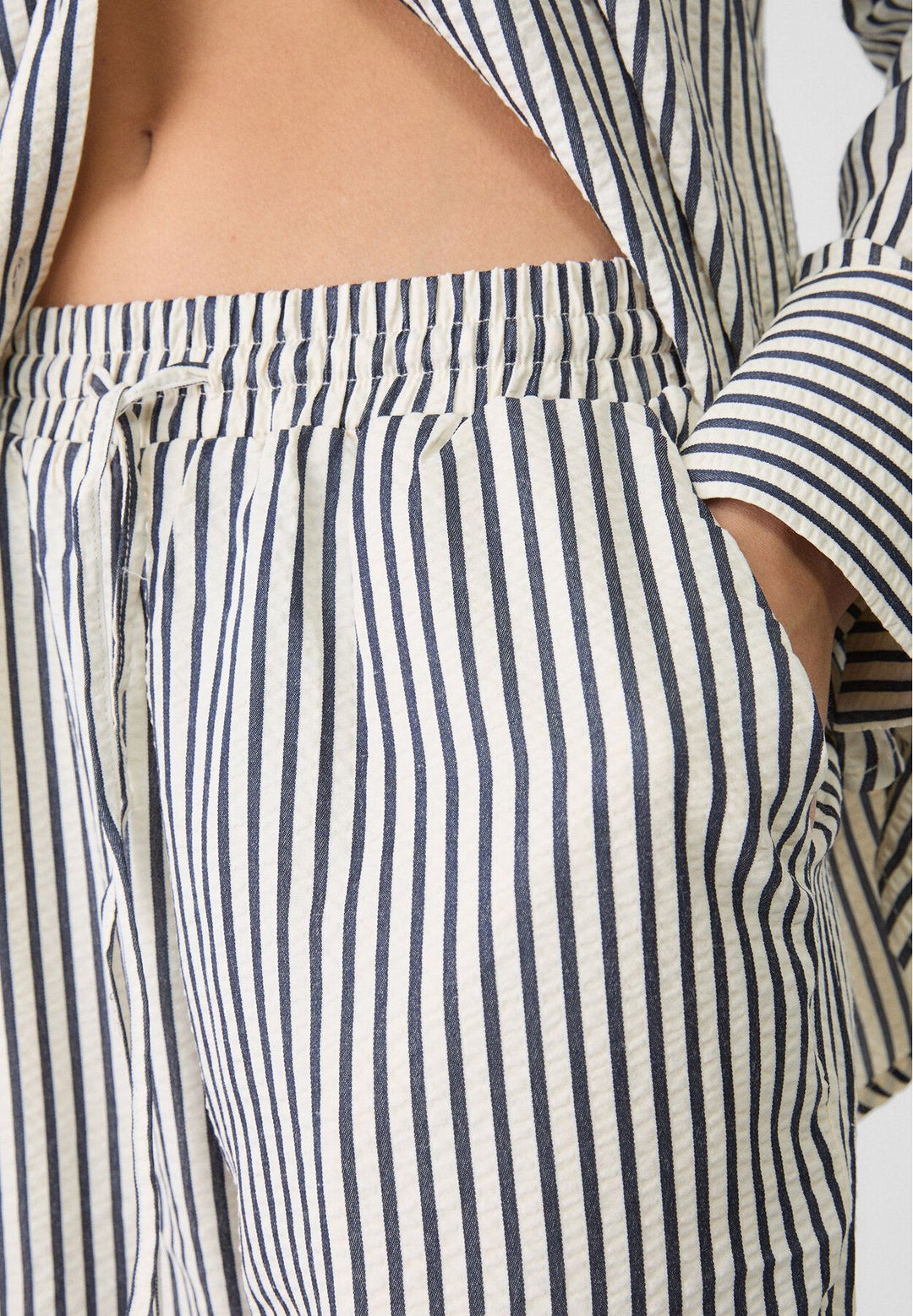 Moudda STRADIVARIUS - Pantalon Carrot en Seersucker - Tunisie 4