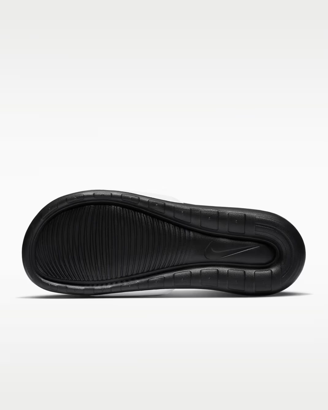 NIKE VICTORI ONE SLIDE