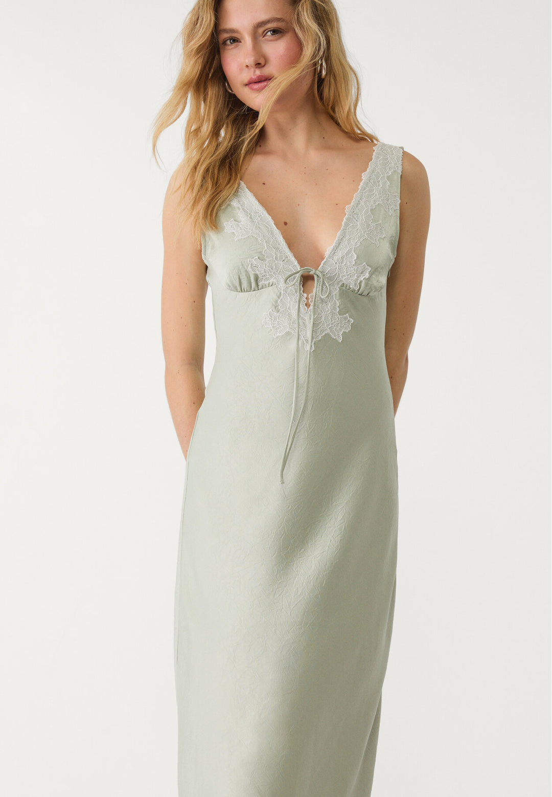 Robe Midi Satin - Dentelle - Tunisie3