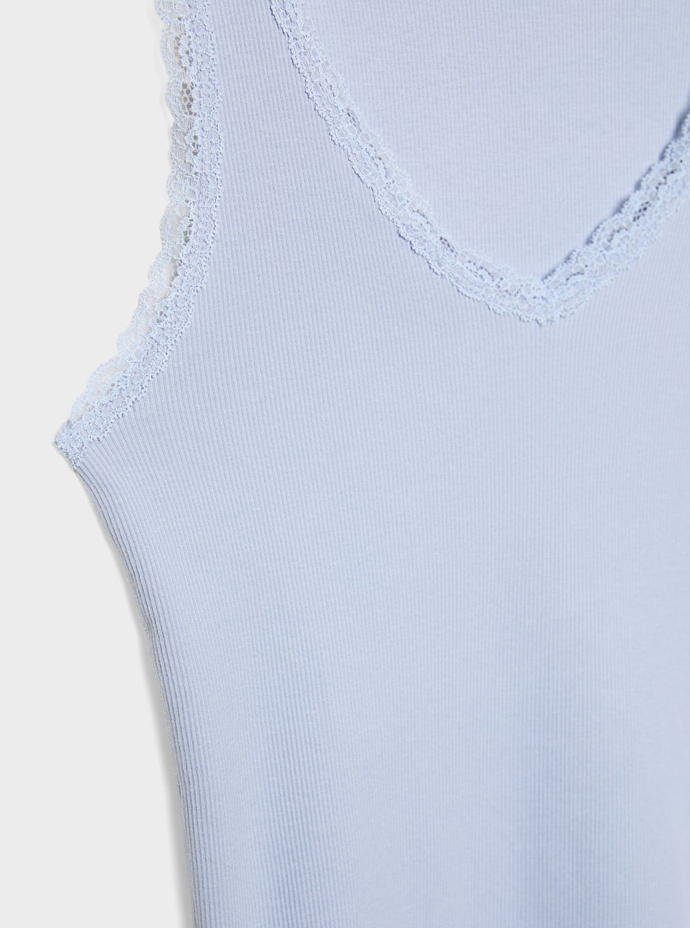 Moudda STRADIVARIUS - T-Shirt S/M Col V avec Dentelle - Tunisie 2