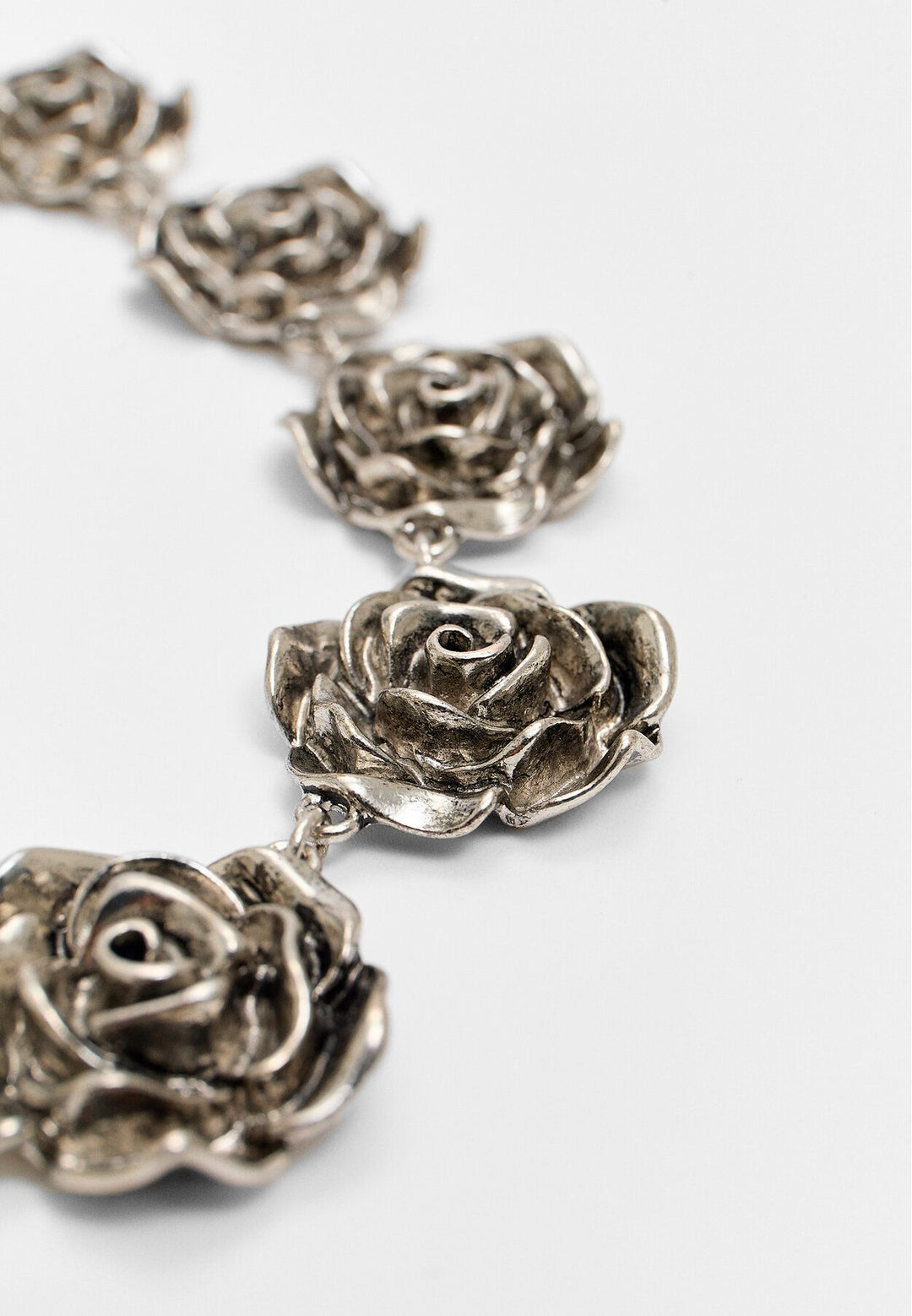 Moudda STRADIVARIUS - Collier Roses - Tunisie 4