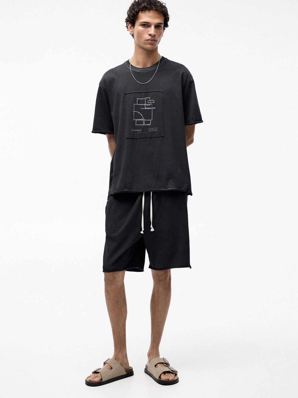 Moudda PULL & BEAR - Bermuda Bord Brut Applique Set - Tunisie 2