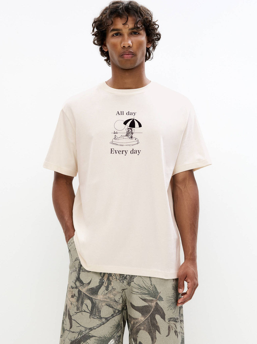 Moudda PULL & BEAR - T-Shirt - Flock Parasol Every Day - Tunisie 2