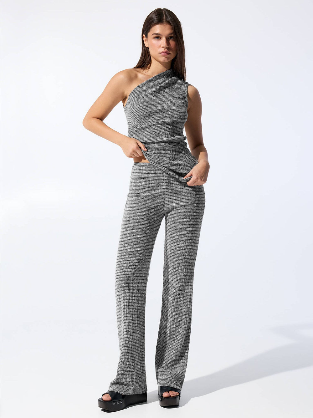 Moudda PULL & BEAR - Pantalon Droit - Texture Bicolore - Tunisie 2