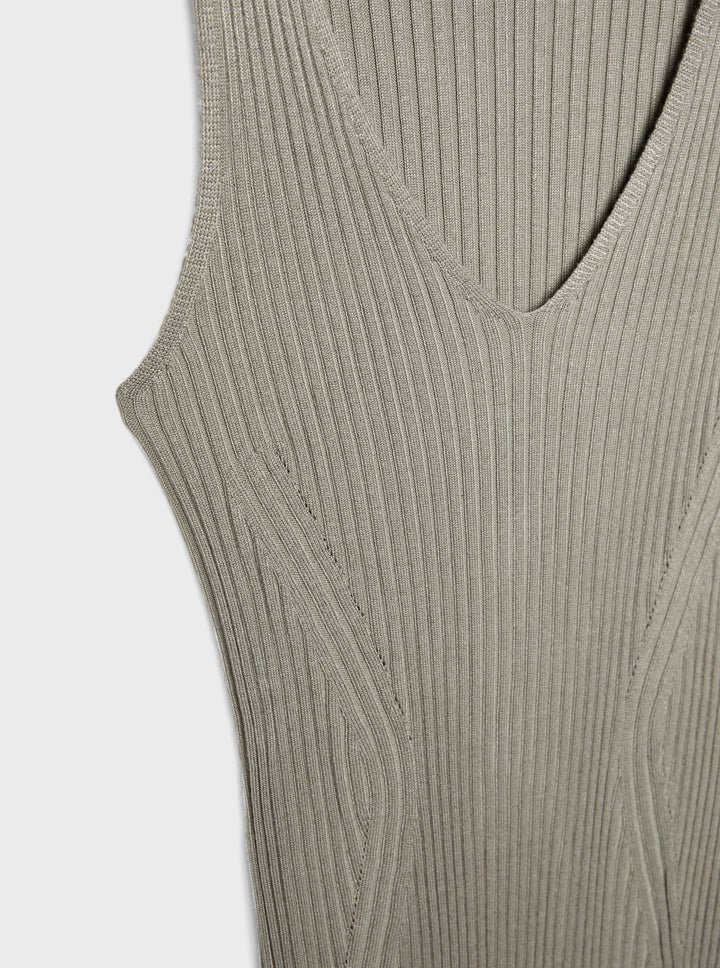 Moudda STRADIVARIUS - Robe S/M Col V - Tunisie 2
