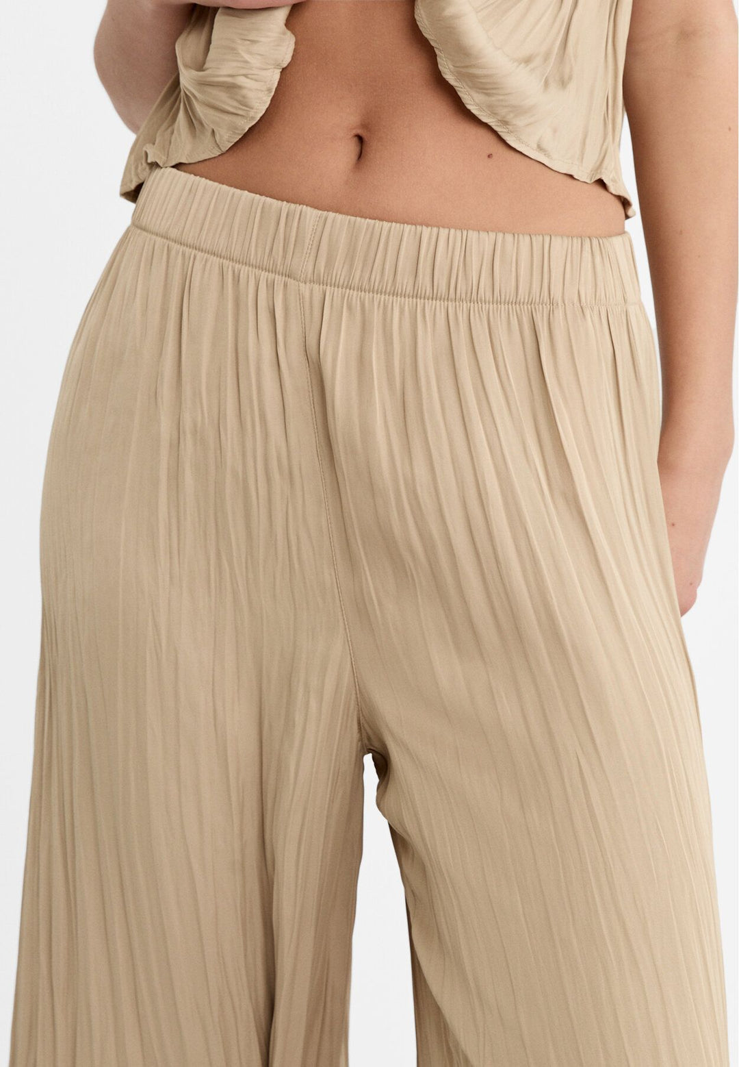Moudda STRADIVARIUS - Pantalon Culotte en Satin - Tunisie 4