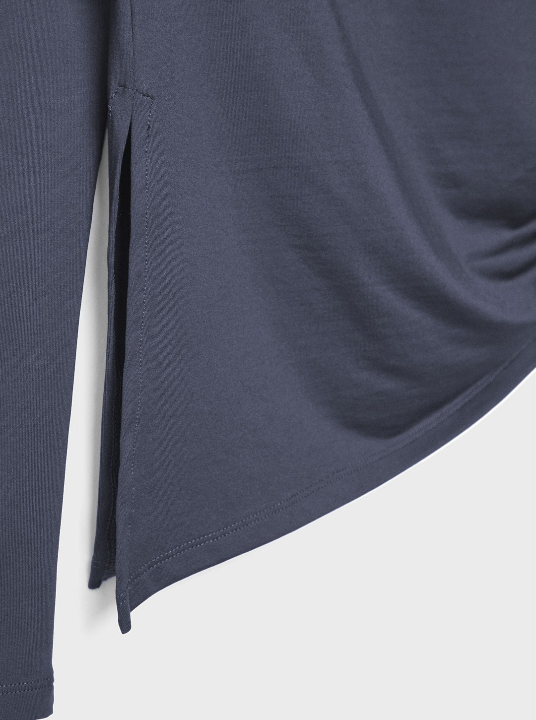 Moudda STRADIVARIUS - T-Shirt Manches longues Col V avec Ouverture - Tunisie 2