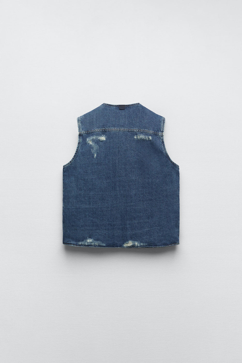 https://static.zara.net/photos/2023/I/0/1/p/2553/240/400/2/2553240400_6_2_1.jpg?ts=1685355742408