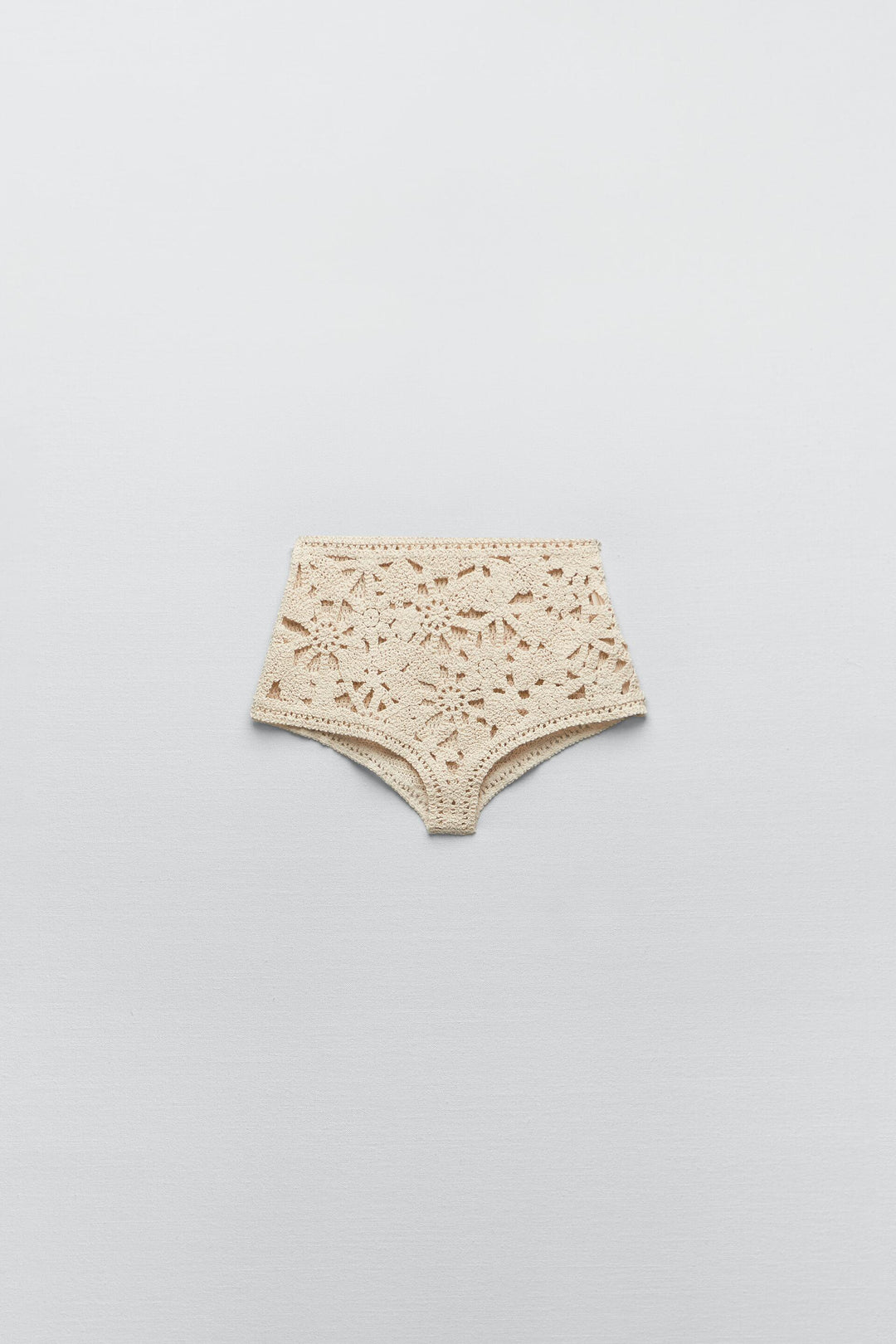 https://static.zara.net/photos/2023/V/0/1/p/7901/364/712/2/7901364712_6_1_1.jpg?ts=1681979445393